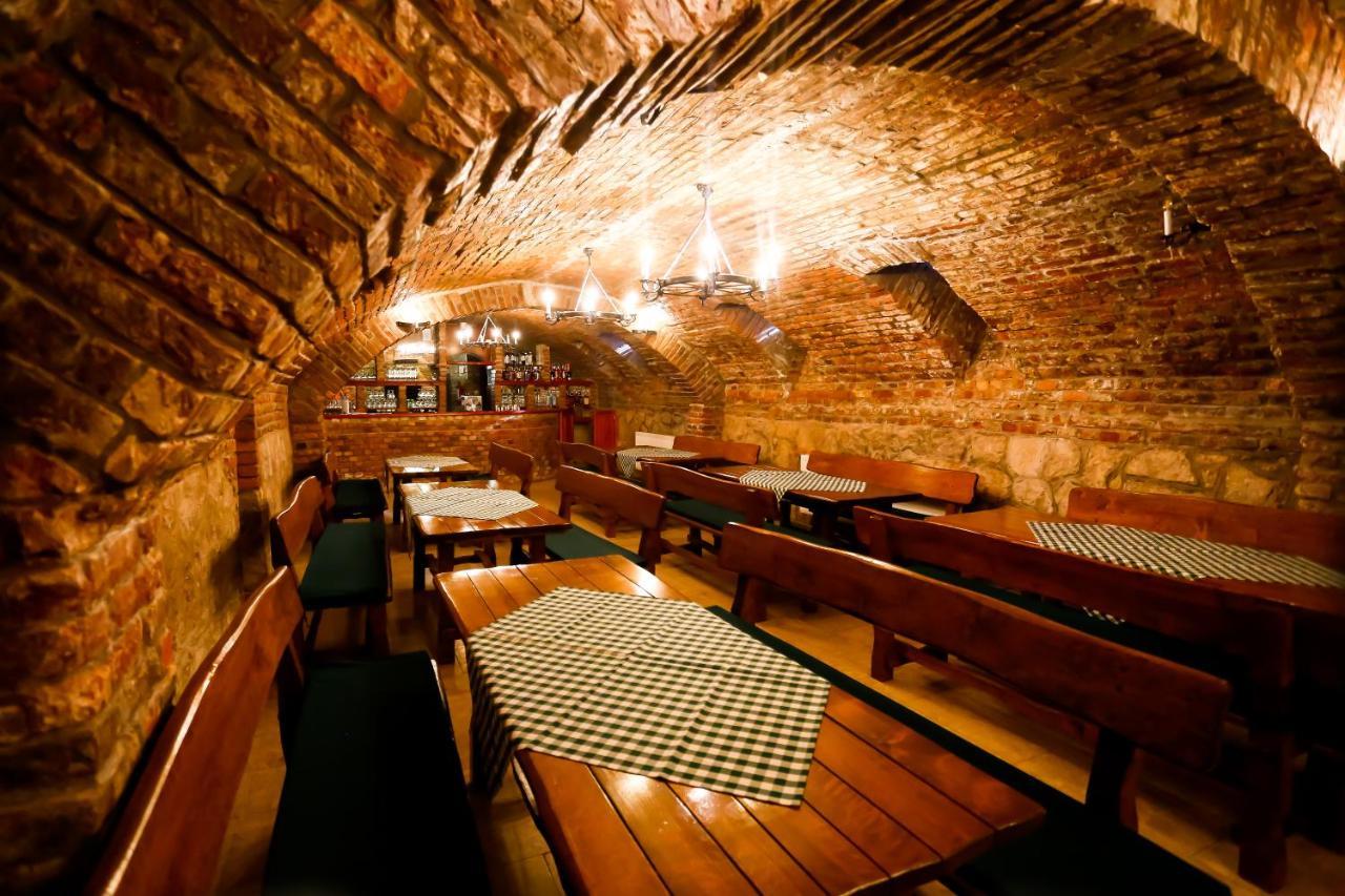 Un Pizzico Di Italiano Etterem Es Panzio Bed & Breakfast Nyiregyhaza Exterior photo
